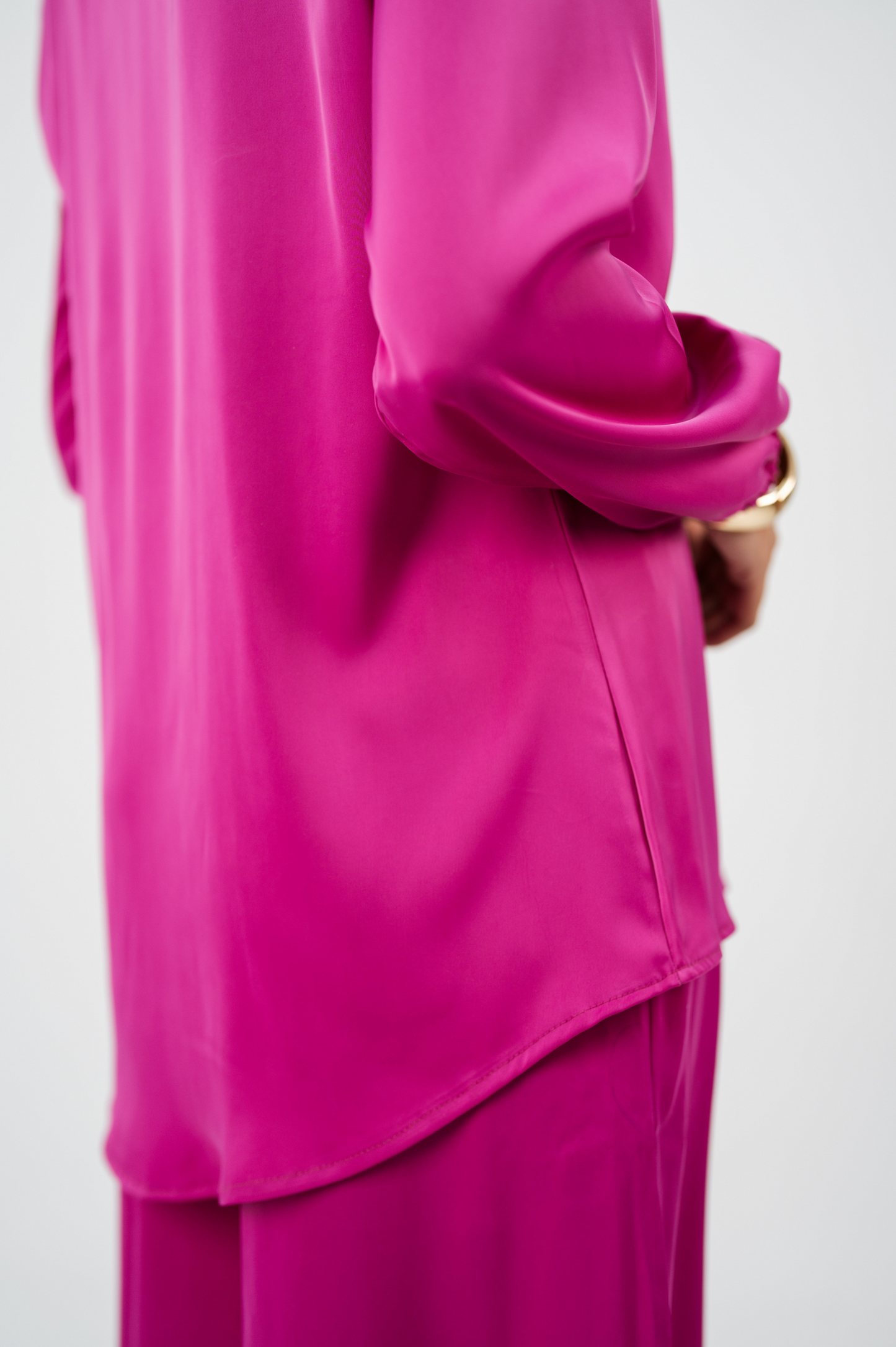 The Magenta Weightless Wonder