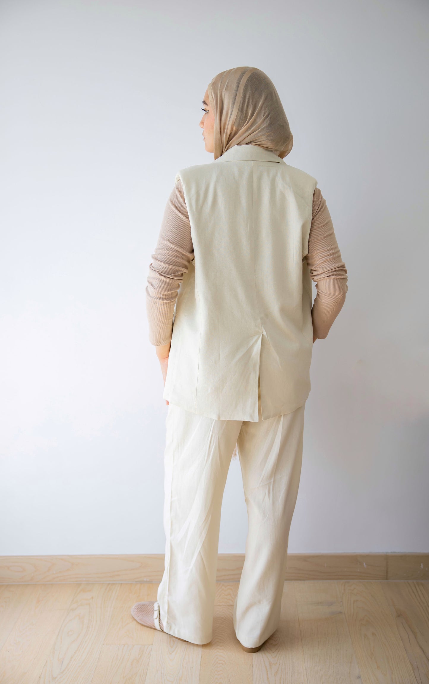 Lino Creame Vest